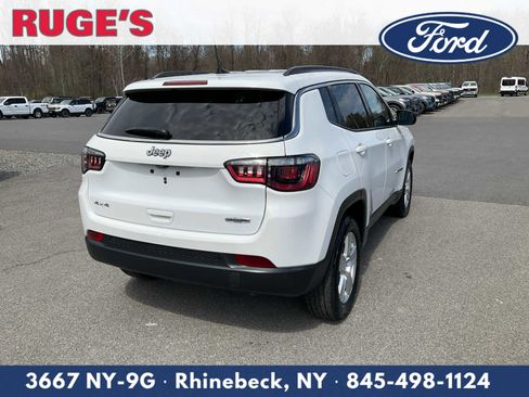 Used 2022 Jeep Compass Latitude w/ Convenience Group image 3