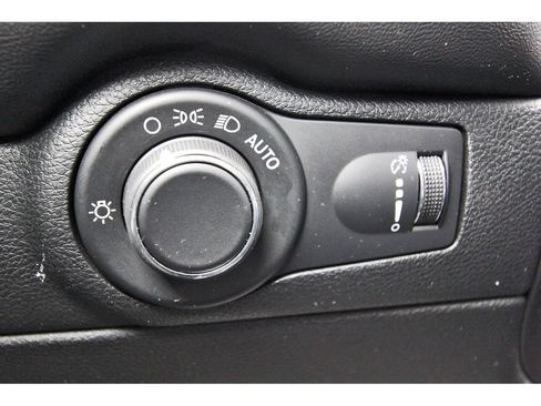 Used 2024 Dodge Durango GT RWD image 23