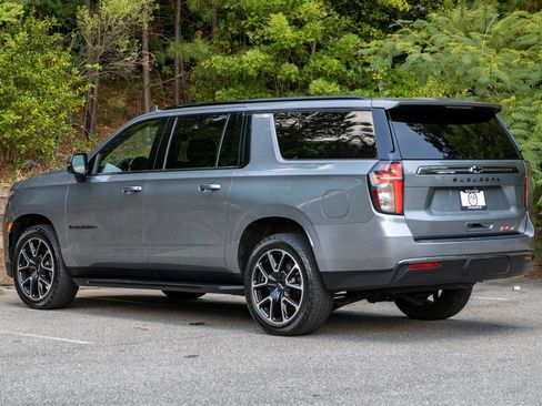 Used 2022 Chevrolet Suburban RST w/ Luxury Package AWD/4WD image 8