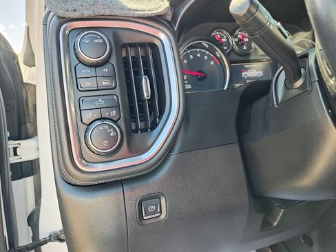 Used 2021 Chevrolet Silverado 1500 LT w/ Bed Protection Package AWD/4WD image 23