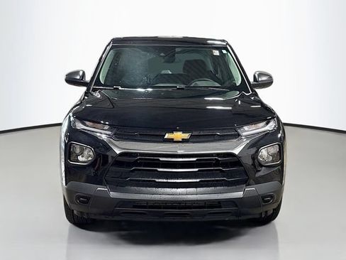 Used 2023 Chevrolet TrailBlazer LS FWD image 2