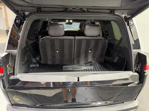 Used 2023 Rivian R1S Adventure Dual AWD/4WD image 11