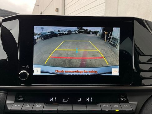 Used 2025 Toyota Camry LE image 30