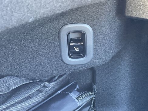 New 2026 Mercedes-Benz CLE 300 4MATIC Cabriolet image 10