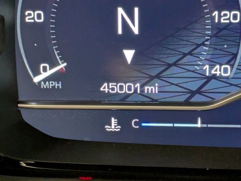 Used 2023 GMC Yukon Denali w/ Denali Reserve Package image 15