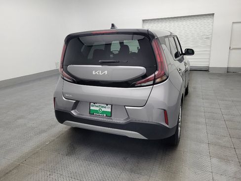 Used 2023 Kia Soul LX image 7