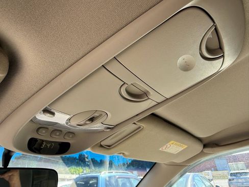 Used 2005 Kia Sedona FWD image 13