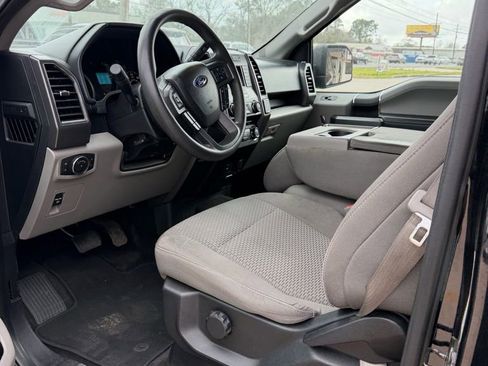 Used 2018 Ford F150 XLT image 11