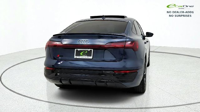 Used 2024 Audi Q8 e-tron Premium Plus w/ Premium Plus Package AWD/4WD image 7