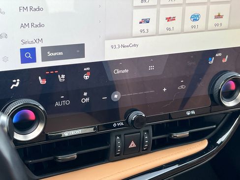 Used 2022 Lexus NX 350h AWD image 17