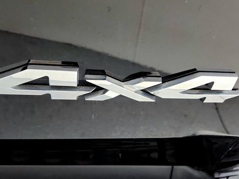 Used 2019 RAM 1500 Limited AWD/4WD image 19