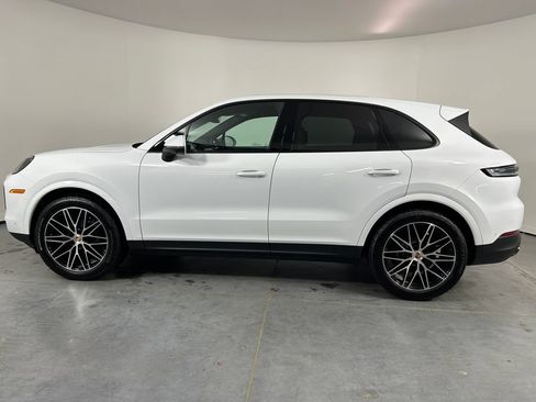 New 2026 Porsche Cayenne AWD/4WD image 2