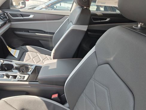 New 2026 Volkswagen Atlas Peak Edition AWD/4WD image 17