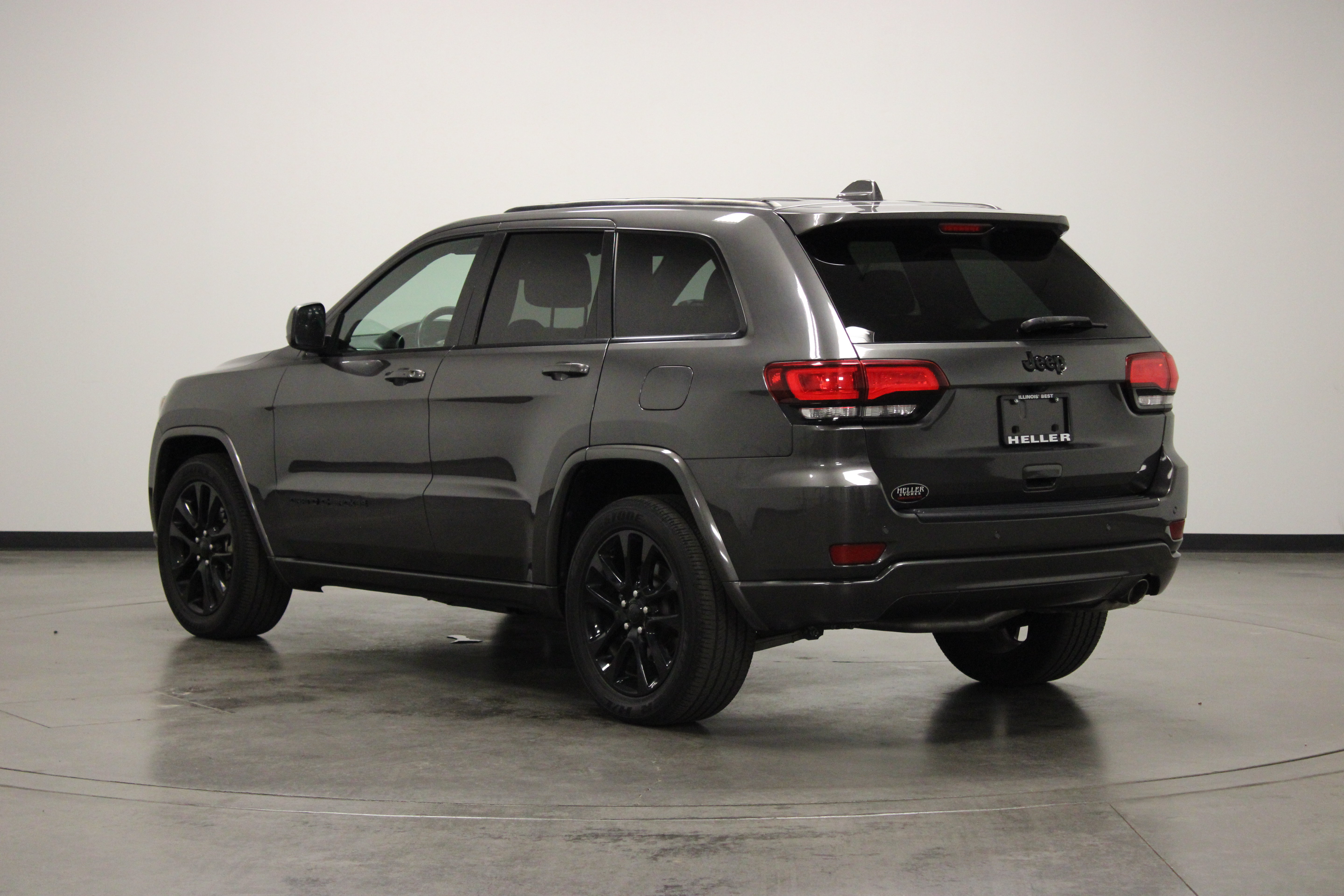 Used 2021 Jeep Grand Cherokee Laredo X RWD image 6