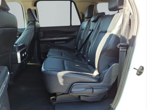 Used 2024 Ford Expedition Max XLT image 27