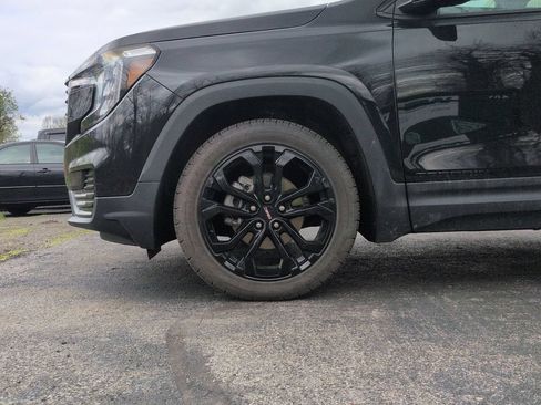 Used 2022 GMC Terrain SLE w/ Driver Convenience Package AWD/4WD image 16