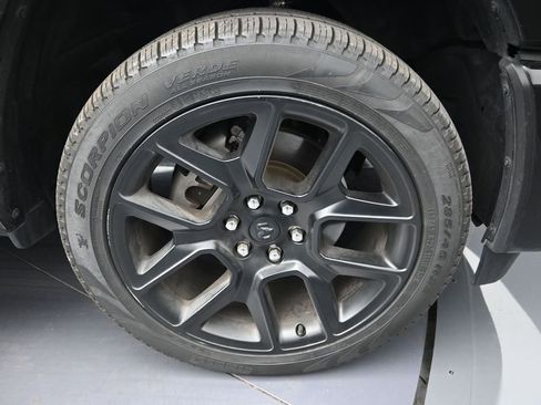 Used 2025 RAM 1500 Laramie w/ Night Edition RWD image 9