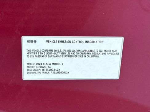 Used 2024 Tesla Model Y Long Range AWD/4WD image 10