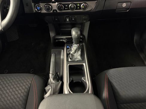 Used 2023 Toyota Tacoma SR5 AWD/4WD image 17