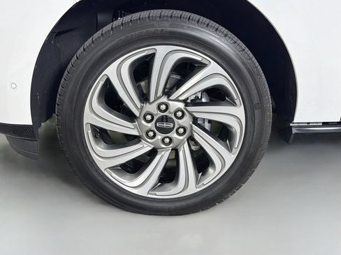 Used 2022 Lincoln Navigator L Reserve AWD/4WD image 32
