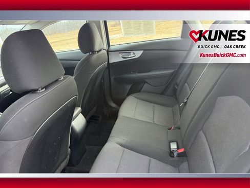 Used 2024 Kia Forte LXS image 6