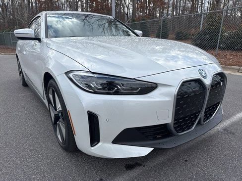 Certified 2023 BMW i4 eDrive35 w/ Premium Package image 3