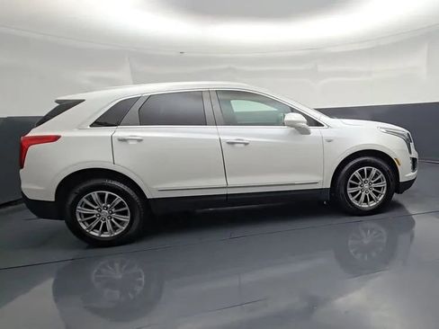 Used 2018 Cadillac XT5 Luxury w/ Driver Awareness Package AWD/4WD image 2