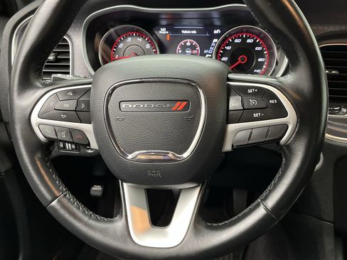 Used 2017 Dodge Charger SXT image 15