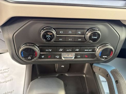 Used 2023 Ford Bronco Wildtrak image 22