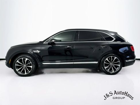 Used 2018 Bentley Bentayga AWD/4WD image 4