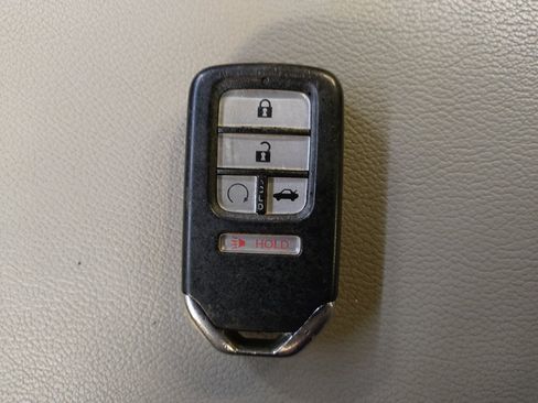 Used 2018 Honda Accord EX-L image 32