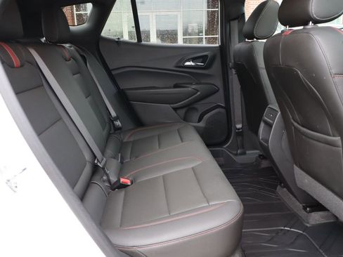 Used 2025 Chevrolet Trax RS w/ Sunroof Package image 42