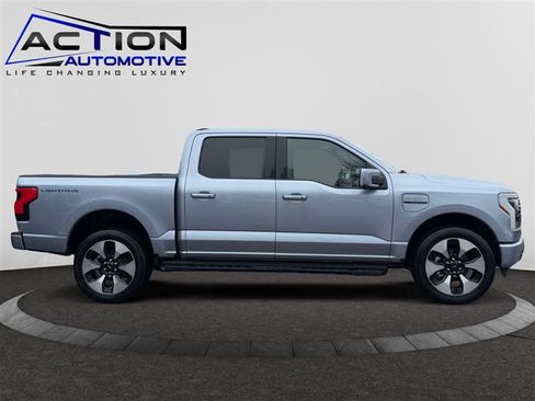 Used 2022 Ford F150 Lightning Platinum image 9