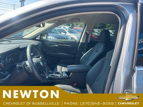 Used 2023 Buick Envision Essence FWD image 4