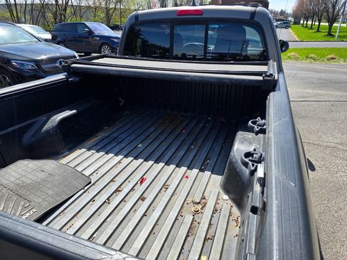 Used 2014 Toyota Tacoma 4x4 Access Cab V6 w/ SR5 Package image 28