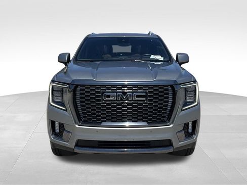 Used 2024 GMC Yukon XL Denali Ultimate AWD/4WD image 4