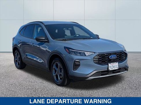 Used 2025 Ford Escape ST-Line w/ Equipment Group 301A image 7