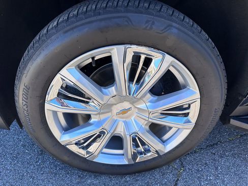 Used 2022 Chevrolet Tahoe High Country image 13