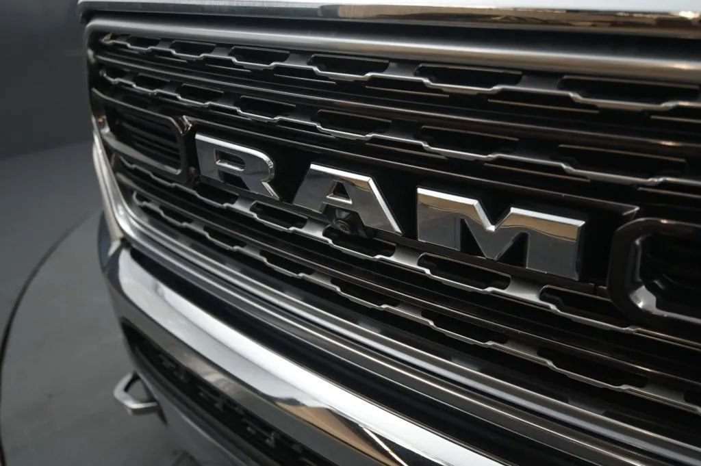 Used 2019 RAM 1500 Limited AWD/4WD image 9