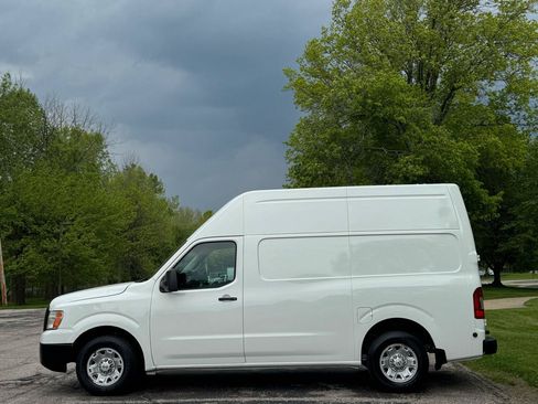 Used 2014 Nissan NV 2500 SV w/ Side & Curtain Airbag Package RWD image 10