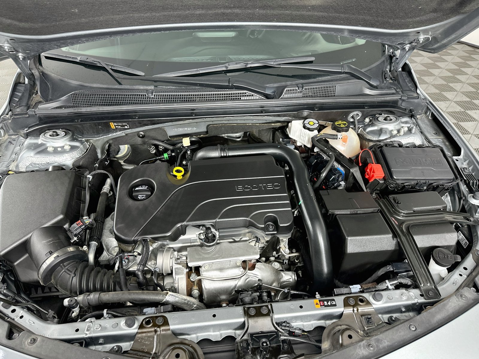Used 2024 Chevrolet Malibu LT FWD image 32