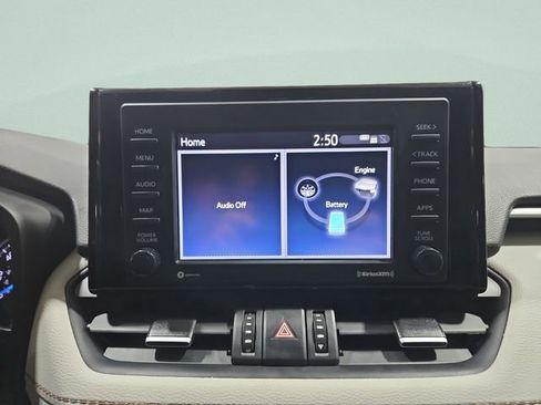 Used 2021 Toyota RAV4 XLE Premium image 22