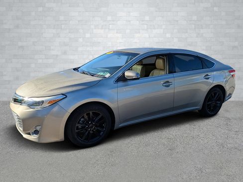 Used 2014 Toyota Avalon XLE image 9