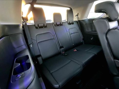 Used 2022 Nissan Pathfinder SL image 34