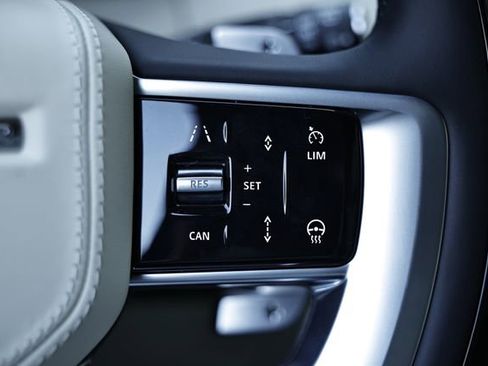 New 2026 Land Rover Range Rover Long Wheelbase SE AWD/4WD image 45