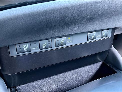 Used 2024 Lexus ES 300h w/ Premium Package image 35