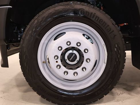 New 2026 Ford F550 4x4 Regular Cab Super Duty image 34