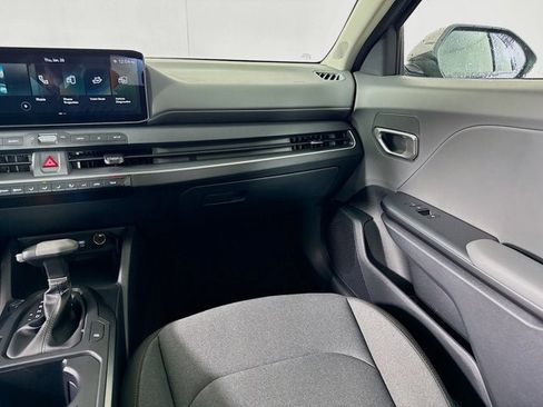 New 2026 Kia K4 LXS image 22