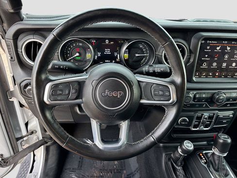 Used 2023 Jeep Wrangler Unlimited Sahara w/ Cold Weather Group AWD/4WD image 11