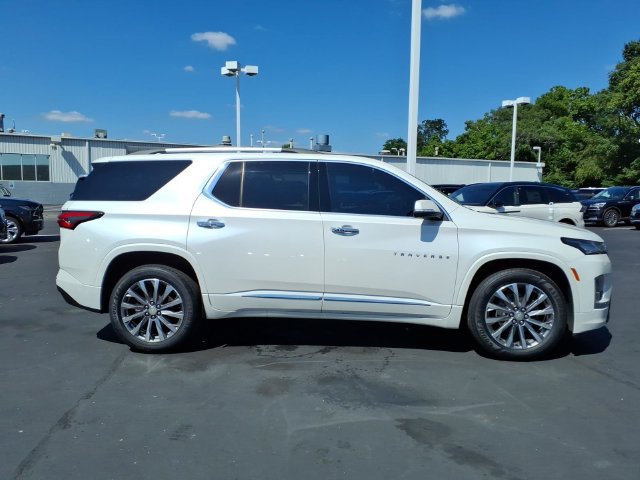 Used 2023 Chevrolet Traverse Premier AWD/4WD image 8
